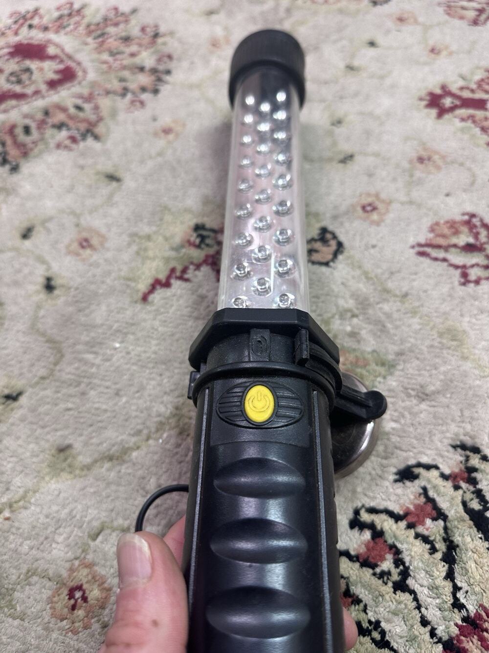 Craftsman 73904 Cordless Rechargeable 35-LED Work Light W/ Charger Magnetic Base